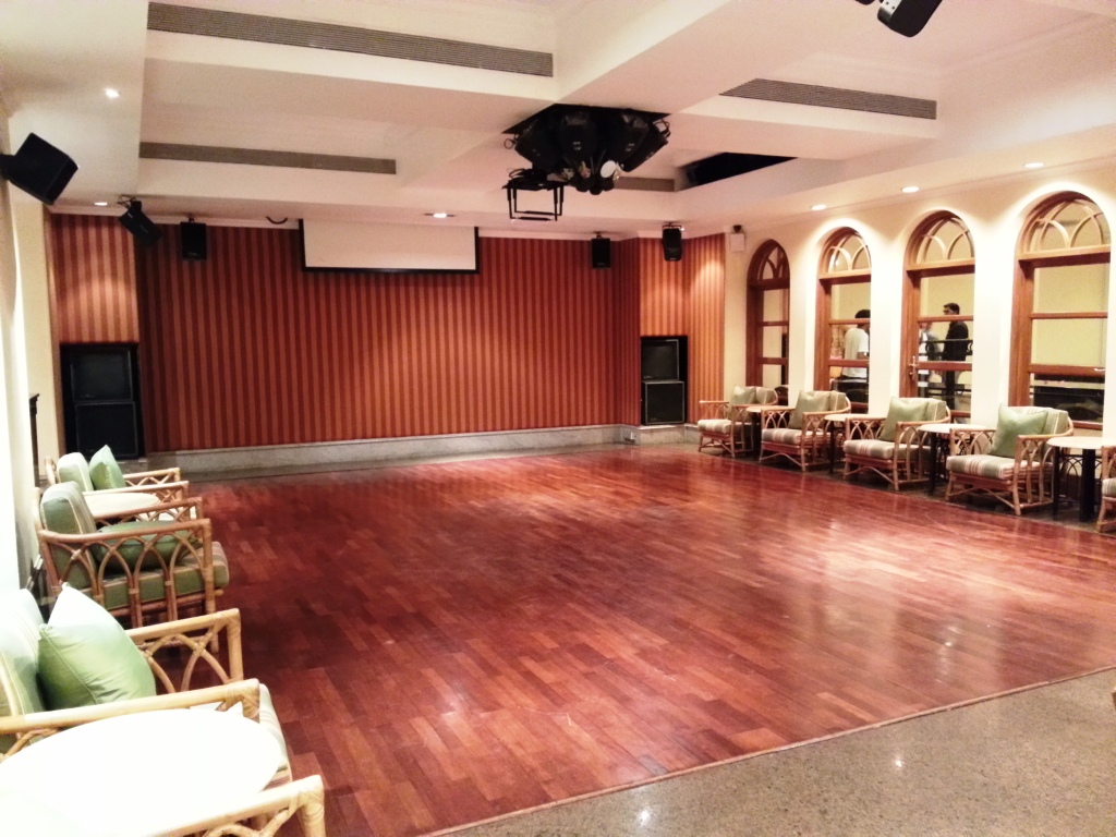 Aqua dance floor